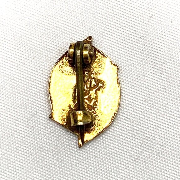 Vintage Catholic Medal Lapel Pin Religious Jewelry Red Enamel & Gold Metal - Picture 2 of 4